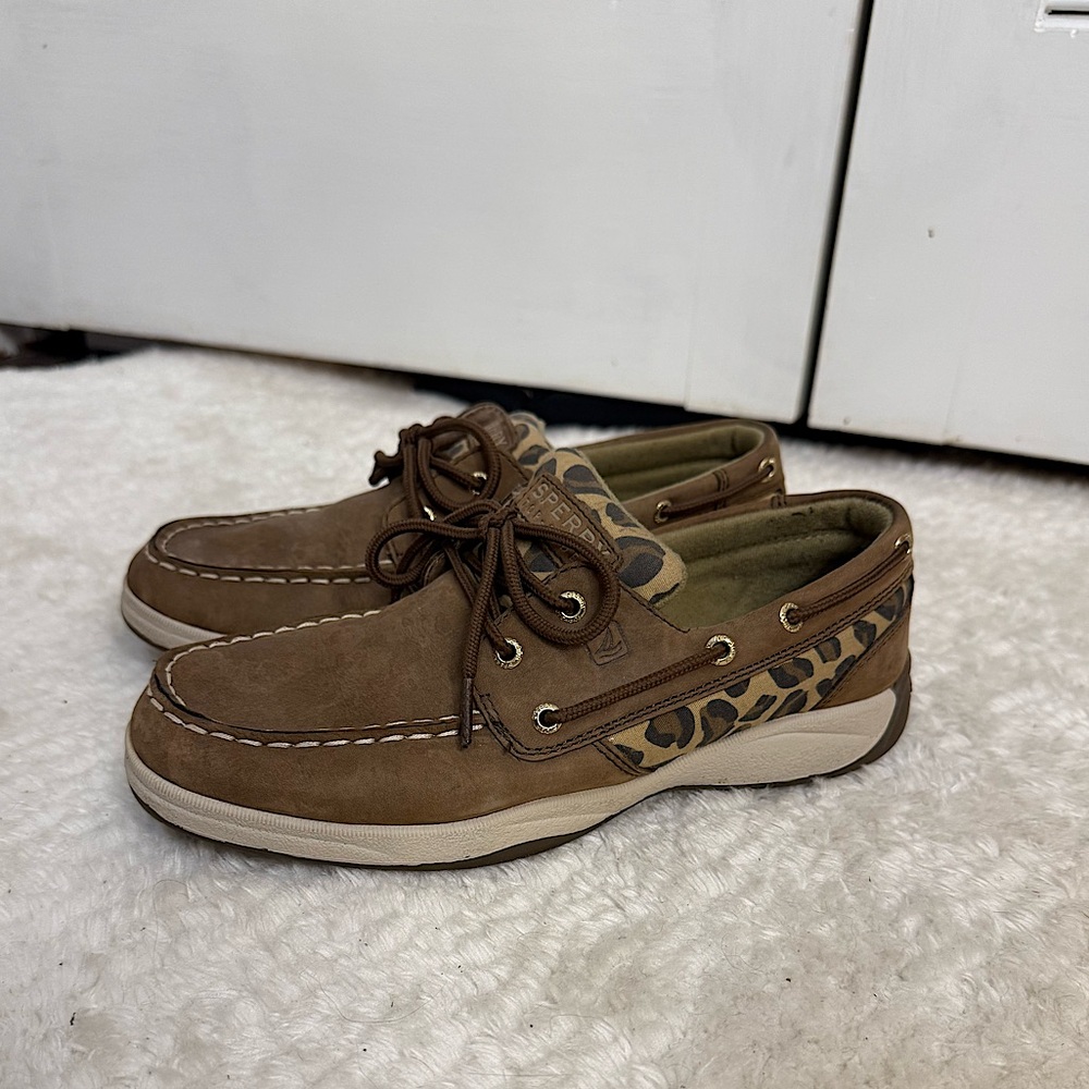 Sperry Kids Size 6 Tan Boat Shoes with Leopard Accent